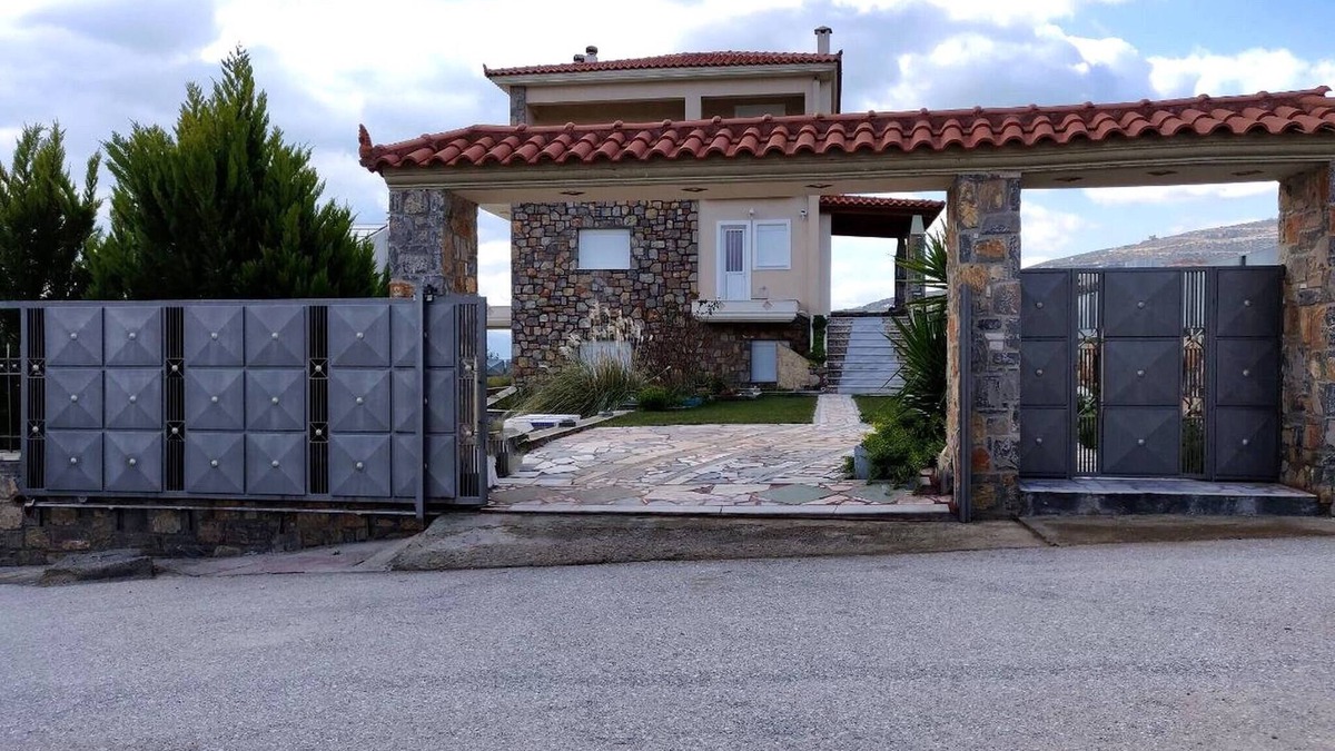 Kymi-Aliveri Villa | Dimitris Vaso’s Villa With Sea And Mountain View