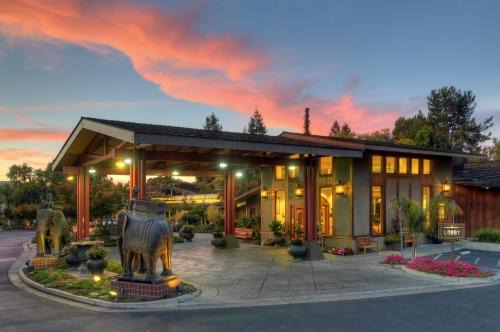Palo Alto Hotel | Dinah's Garden Hotel