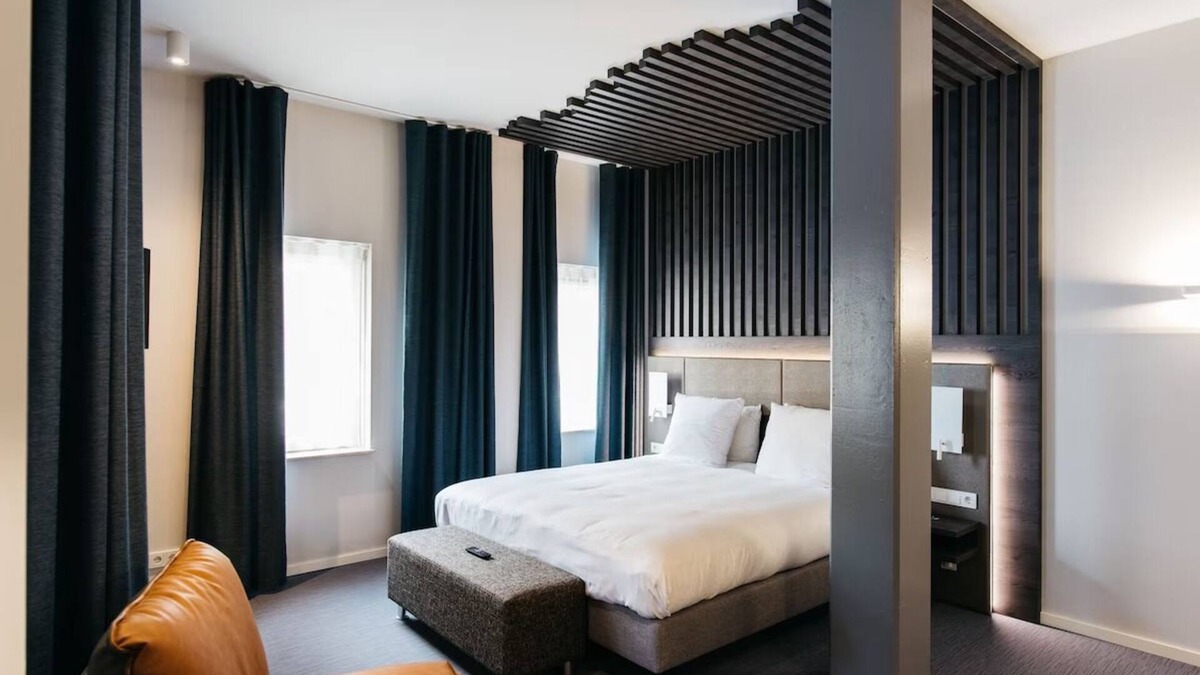 Weert Hotel | Dine On Site, Stay Central and Sleep in Comfort!