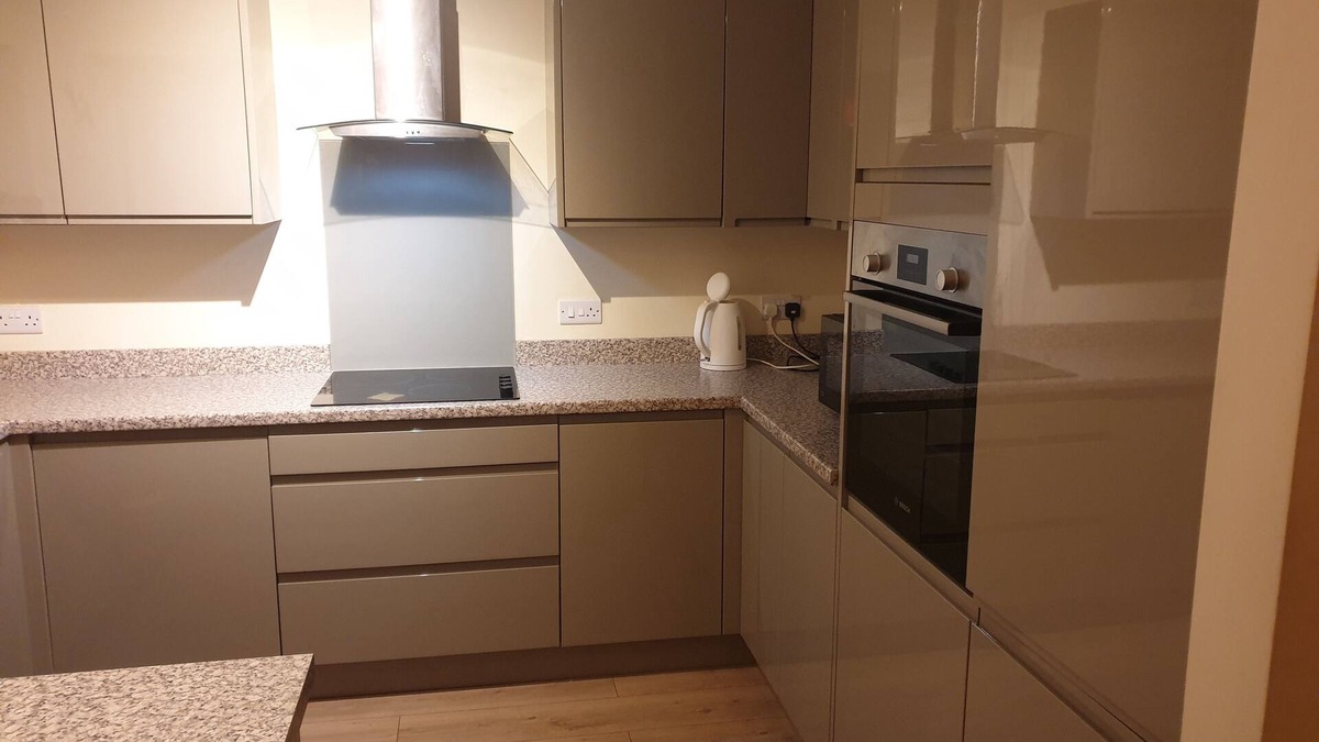 Severn Beach House | Dingle Corner professional luxury accommodation