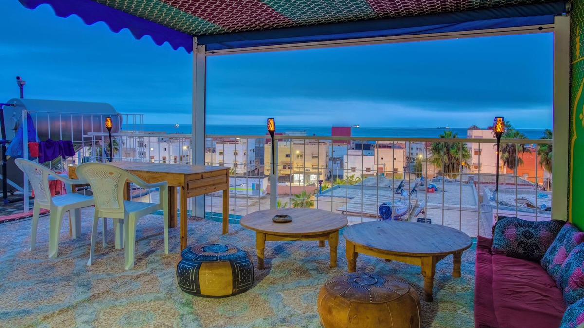 Anza Hostel | Dinosaur anza surf house