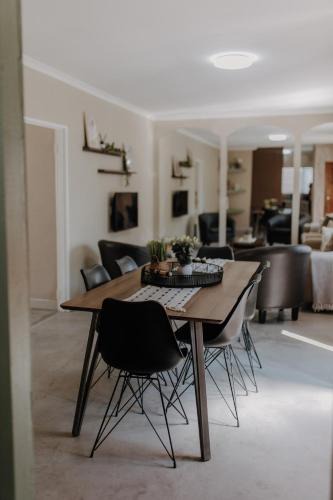 Boksburg Apartment | Dip in, Dip out HQ
