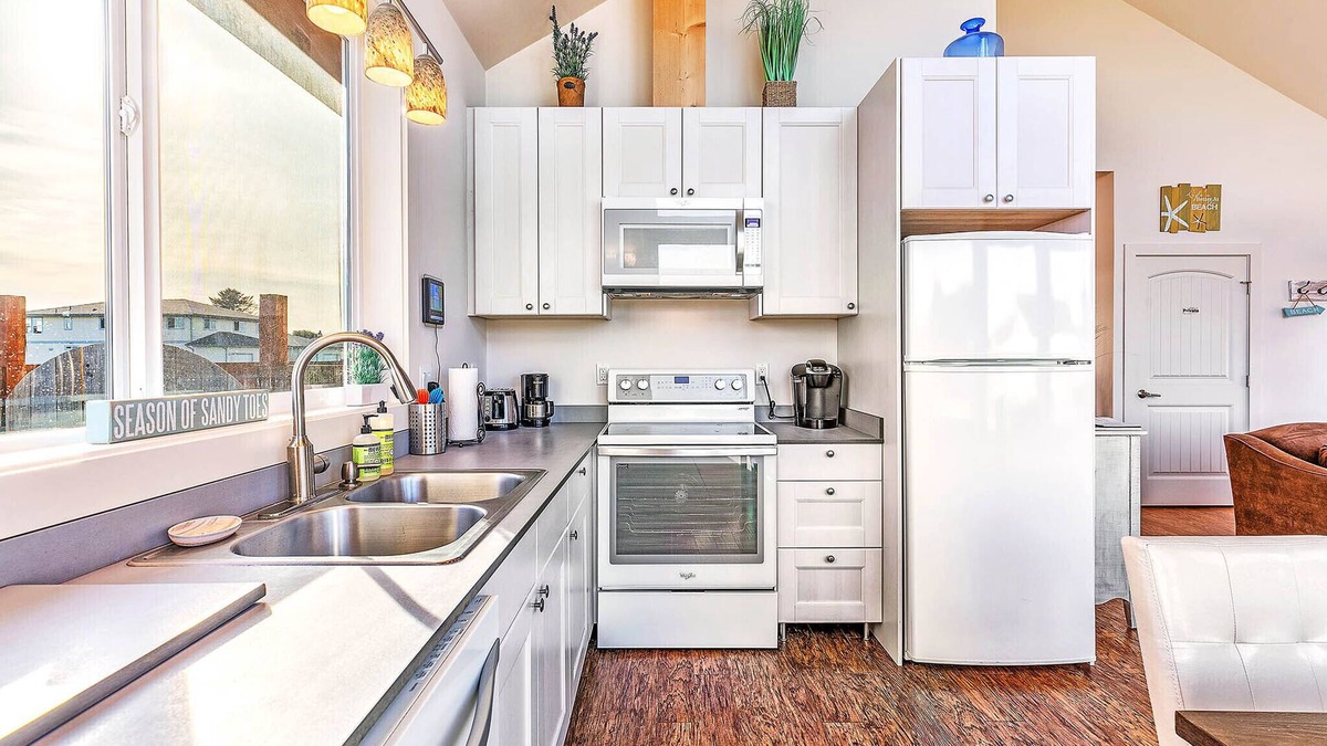 Ocean Shores Cottage | Dip Your Sandy Toes in the Pacific Ocean at Ocean Shores