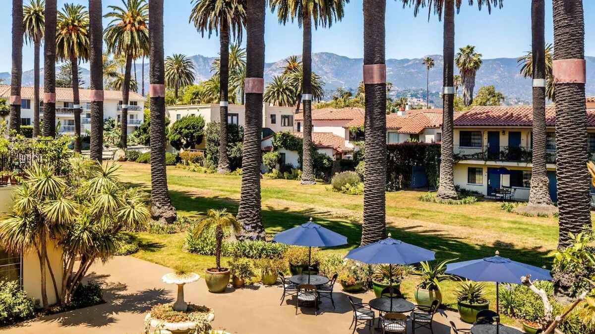 West Beach House | Dip Your Toes In The Sand! 2 Pet-friendly Units, Outdoor Pool, Bike Rental