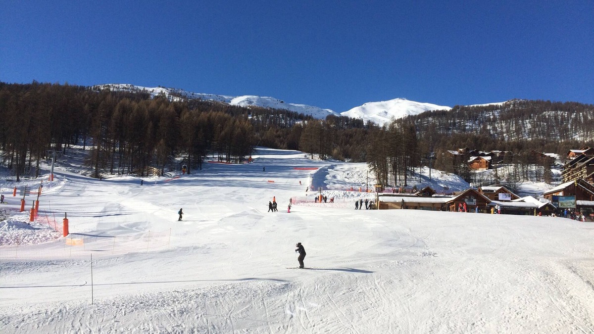 Puy-Saint-Vincent Apartment | Direct access to the slopes, 6-bed apartment with balcony south of resort 1600