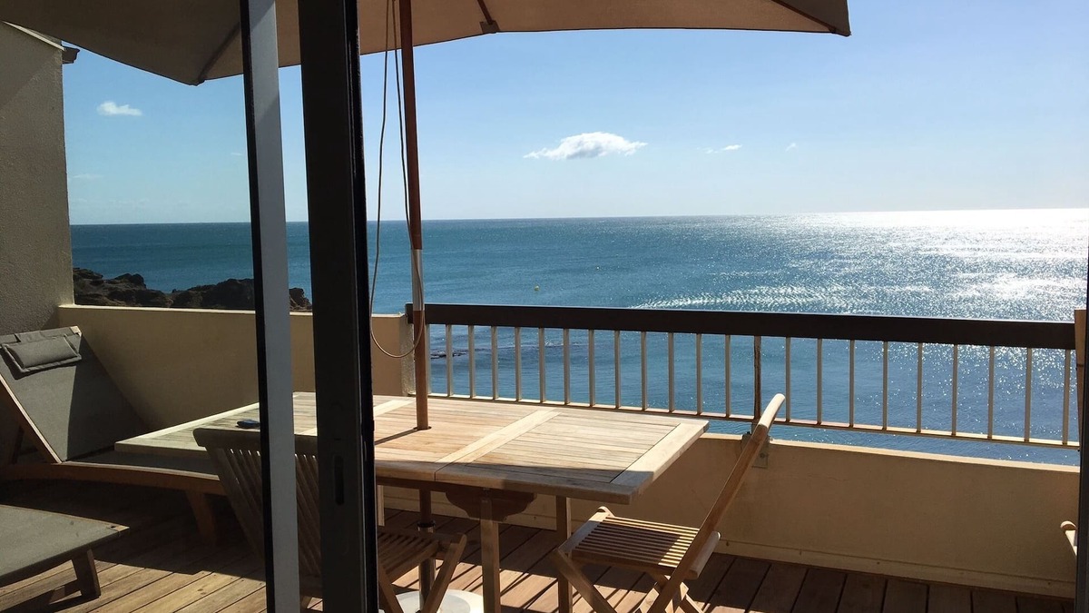 Cap d'Agde Apartment | Direct access sea-view beach-Belle exceptional earthworks WIFI-Redone Nine