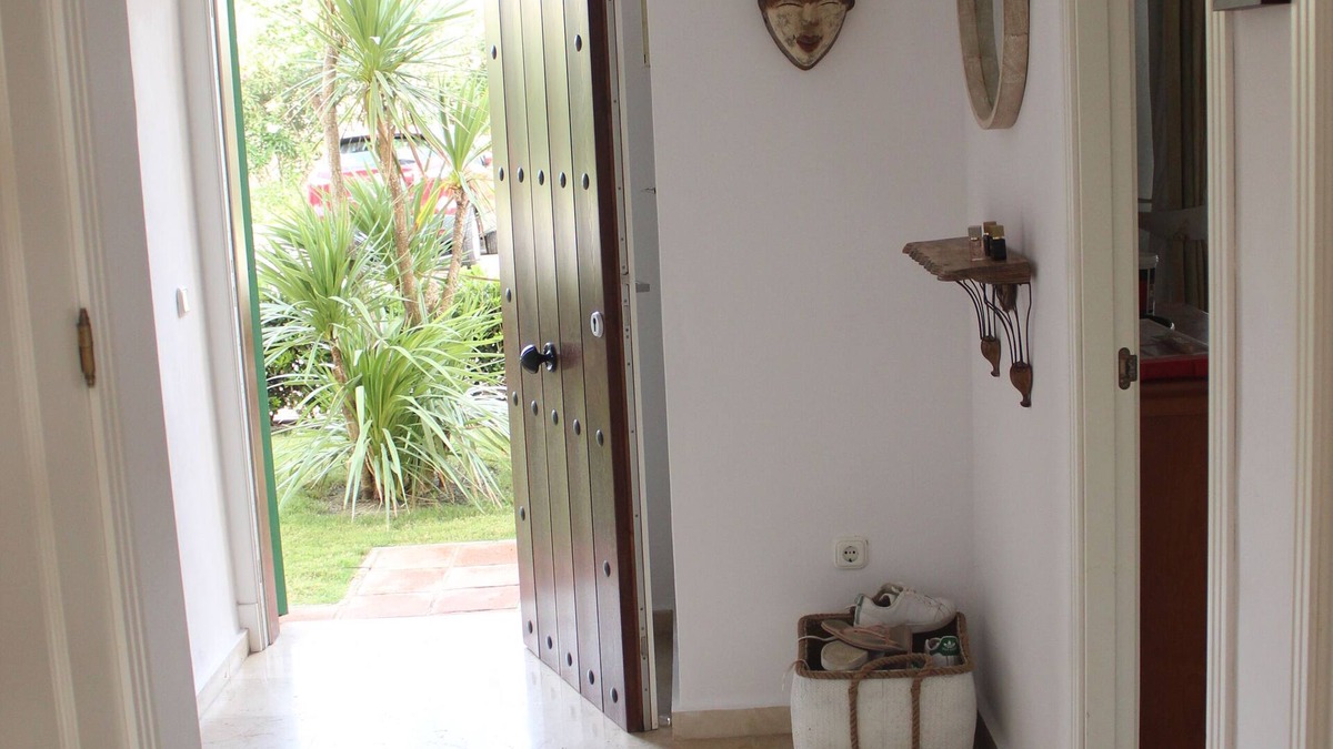 Marina de Casares Apartment | Direct access to the beach, Costa Del sol contemporary Duplex
