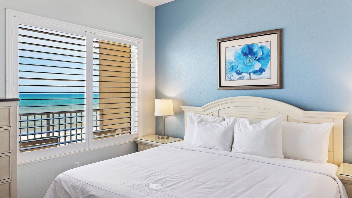 Ormond Beach Hotel | Direct Beach Access + Minutes from Boardwalk, Speedway & Dining Spots