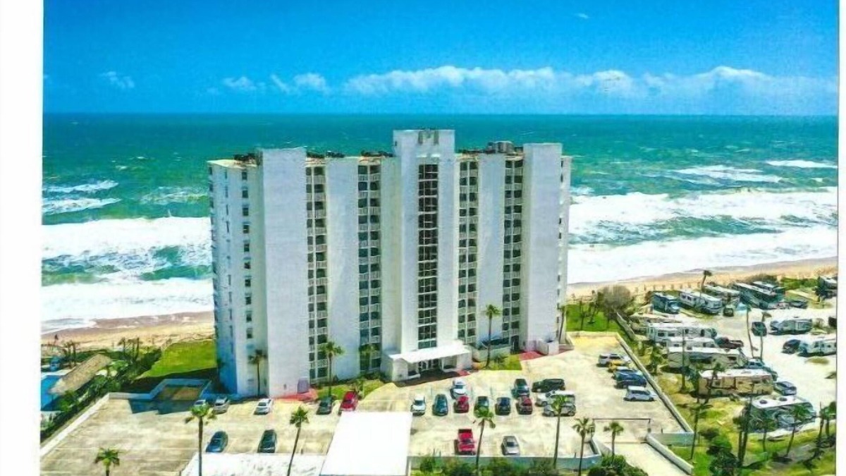 Ormond Beach Condo | DIRECT BEACH FRONT CONDO! nPANORAMIC OCEAN VIEW! NO DRIVE BEACH!