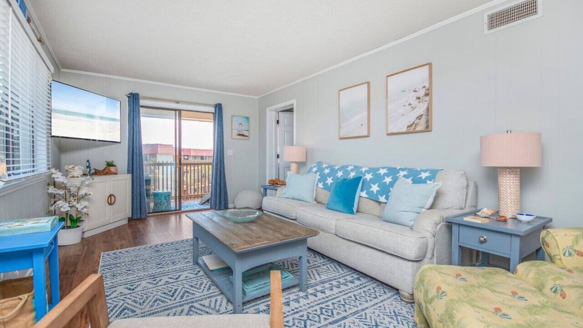 Ash Condo | Direct beach access! Beachfront Bliss with Pool & Modern Comforts!
