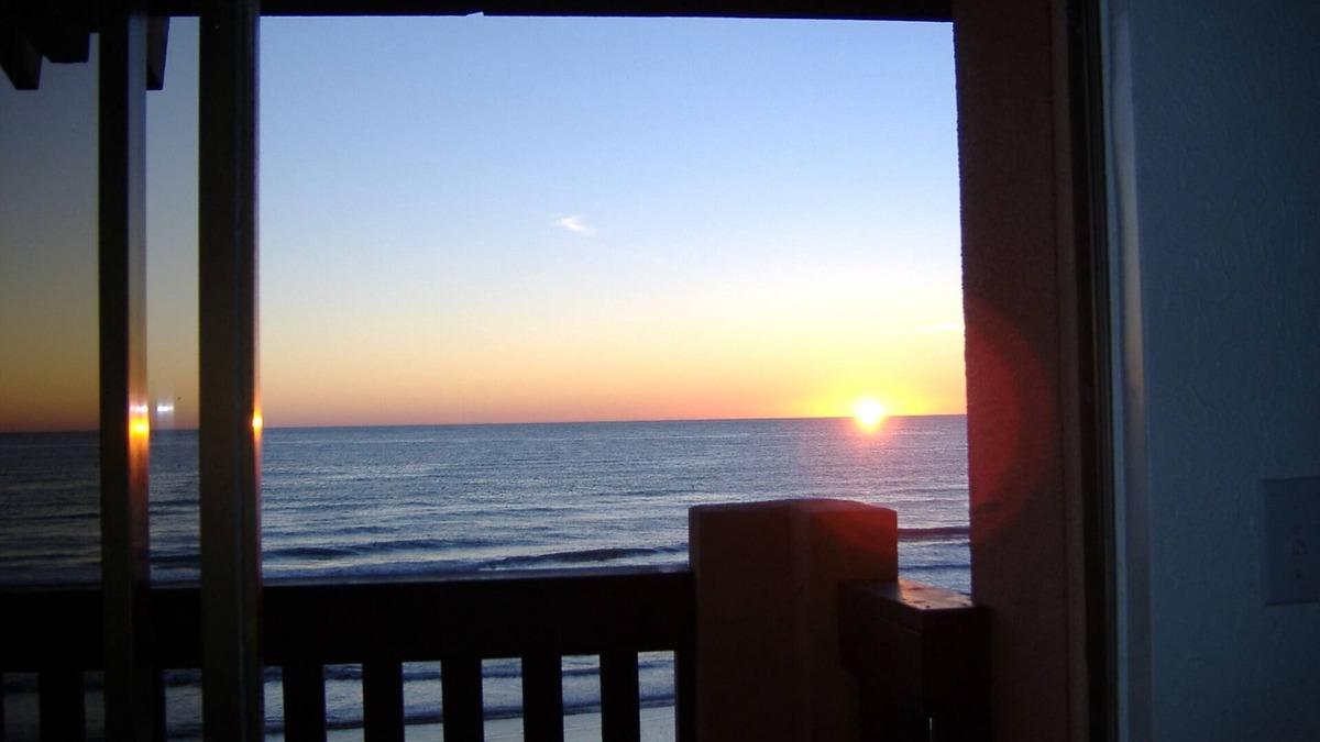 South Padre Island Condo | DIRECT BEACH FRONT condo with stunning views of the Gulf of Mexico