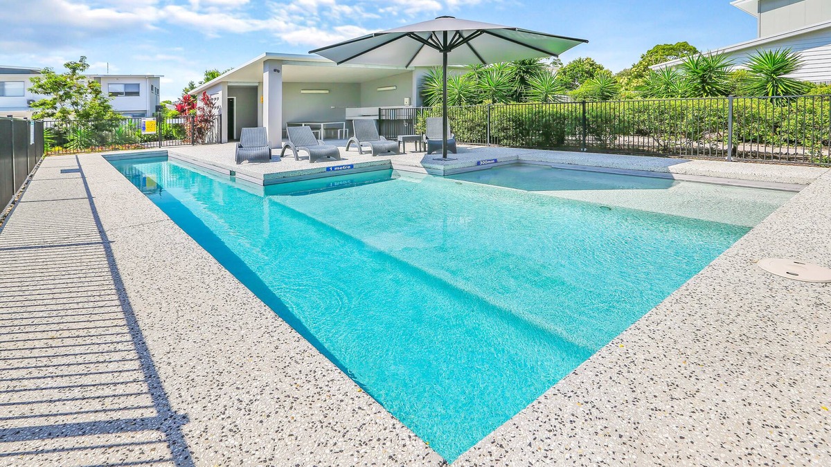 Mountain Creek Apartment | Direct Collective - Breeze on Brightwater