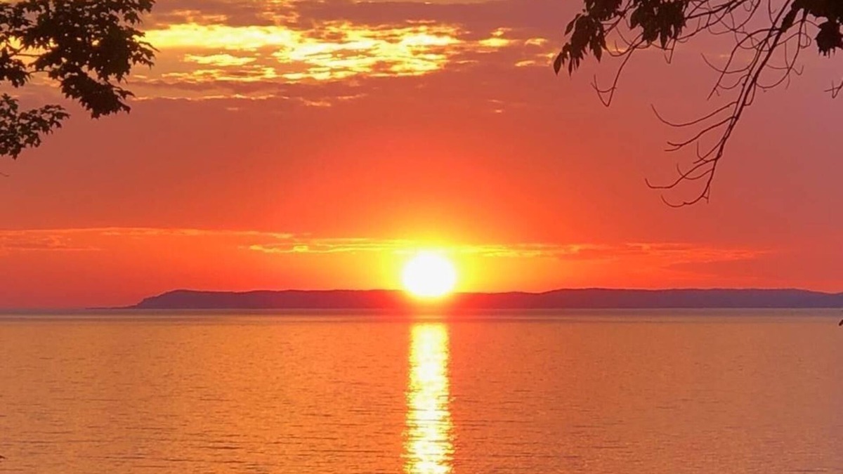 Lake Leelanau House | Direct Lake Michigan Beach Frontage with Sunset Views of the Manitou Islands!