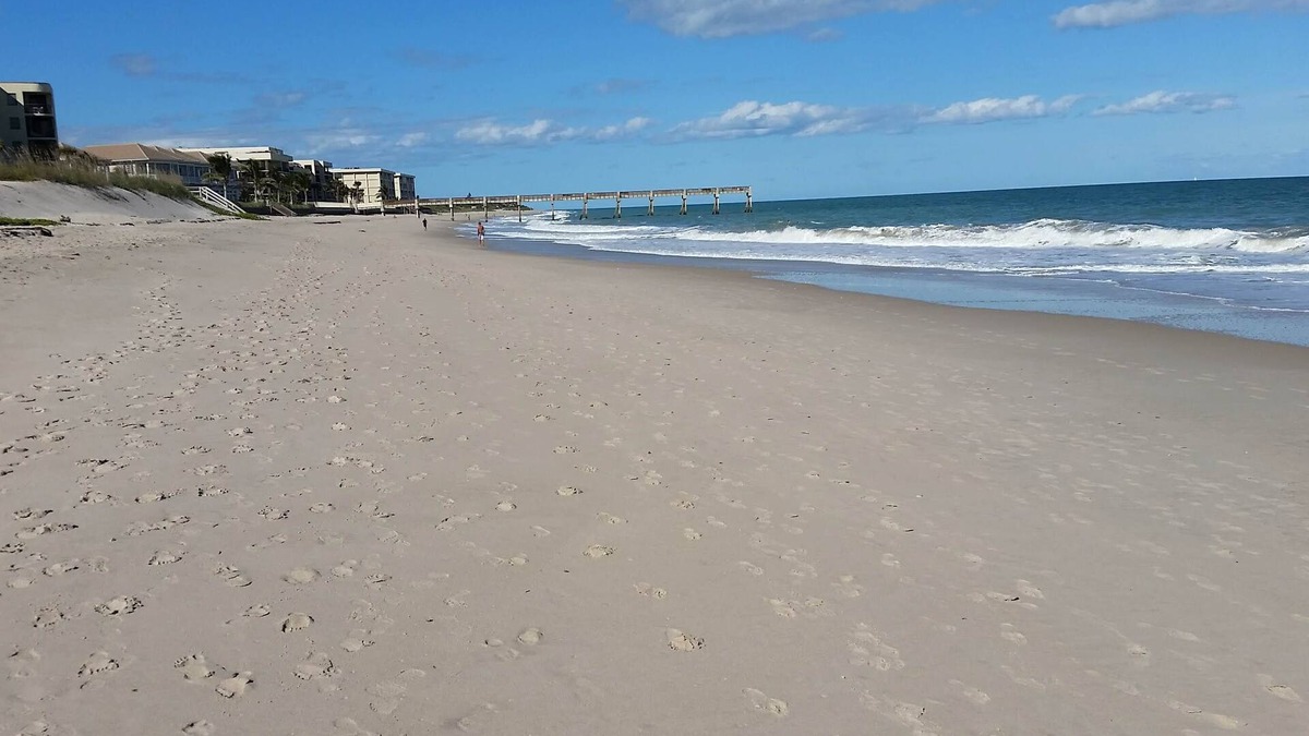 Central Beach Condo | Direct Ocean Front, Stunning Views from every room.