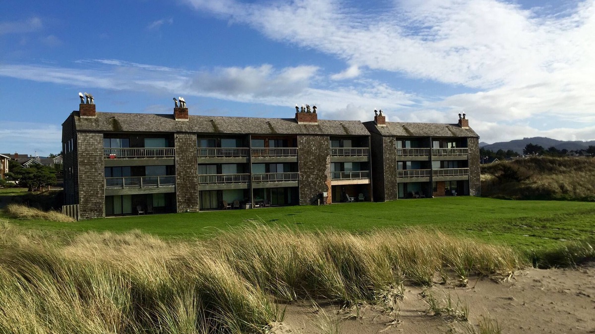 Gearhart Condo | Direct Ocean Front Steps to the beach!