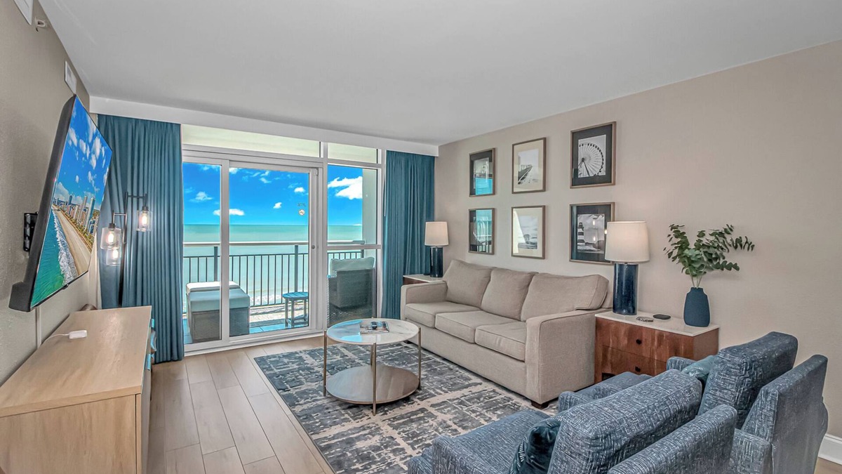 Downtown Myrtle Beach Condo | Direct Ocean Front Suite w/Full Kitchen. Newly Renovated and Centrally Located!