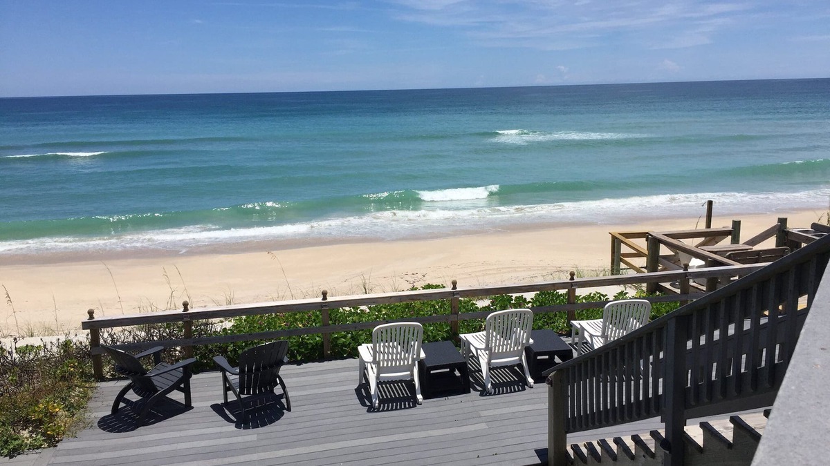 Melbourne Beach House | Direct Oceanfront relaxing escape- Single Fin