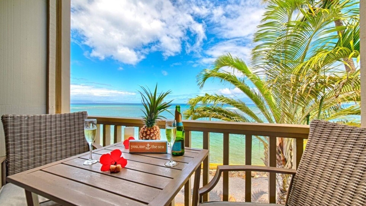 Kahana Apartment | Direct Oceanfront Maui Studio,Romantic,Breathtaking View from Huge Private Lanai