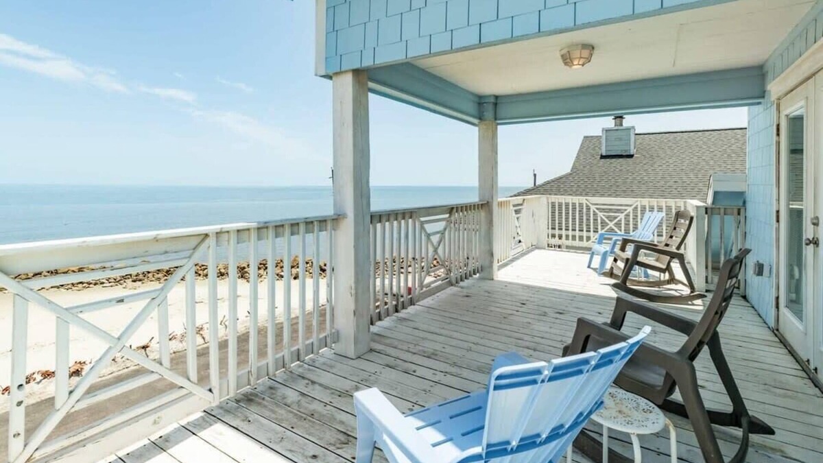 San Luis House | Direct Oceanfront, Sunrise AND Sunset Decks!
