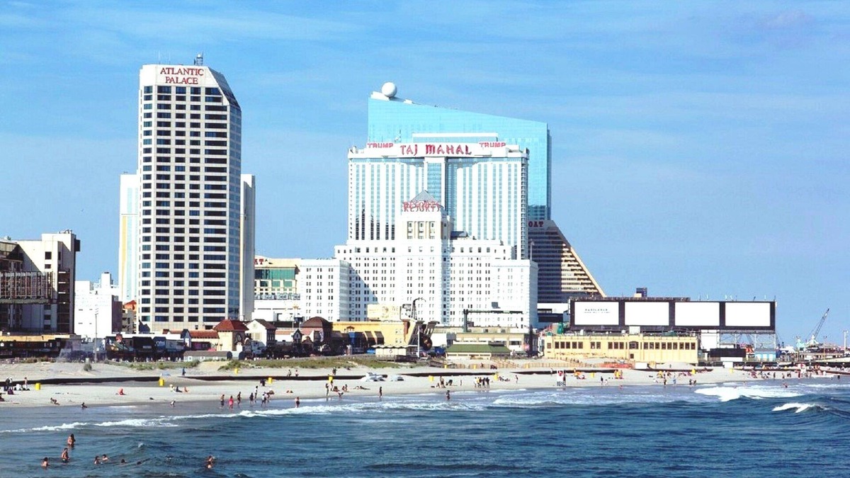 Atlantic City Condo | DIRECT Oceanfront on Boardwalk — July 3–6 or July 13–17, 2026 — EARLY BOOK DEAL