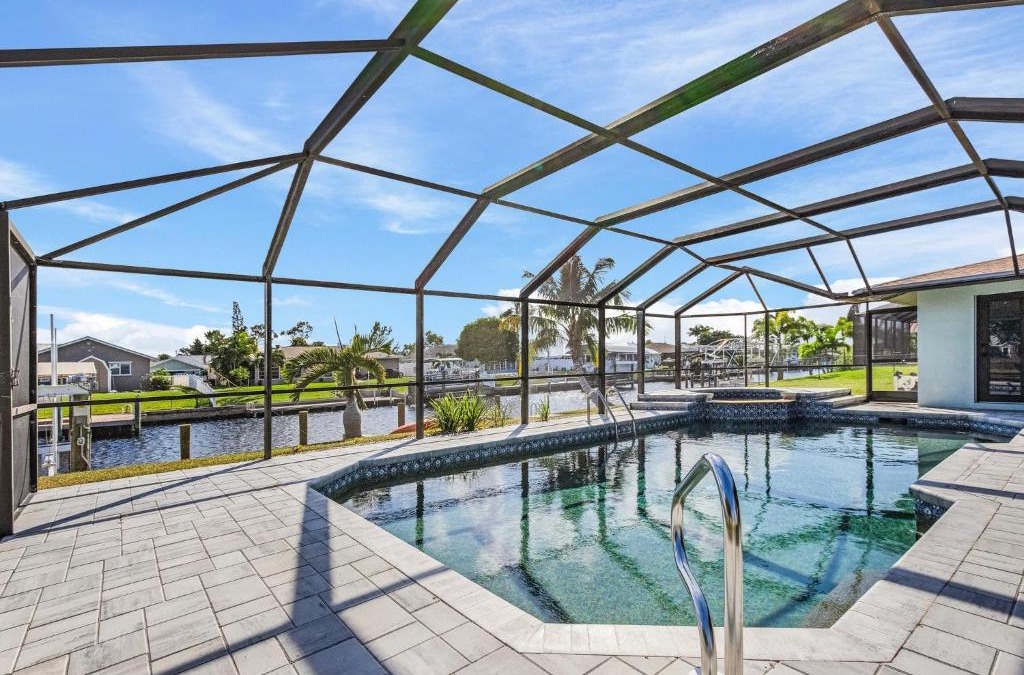 Fort Myers House | Direct Sailboat Access & Southern Exposure Heated Pool - Villa Coconut Hideaway - Roelens