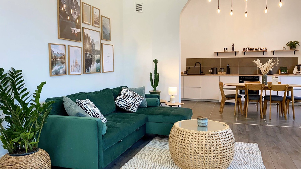 Sankt Aldegund Condo | ☆ Direct view of the Moselle | 126m² old building | terrace ☆