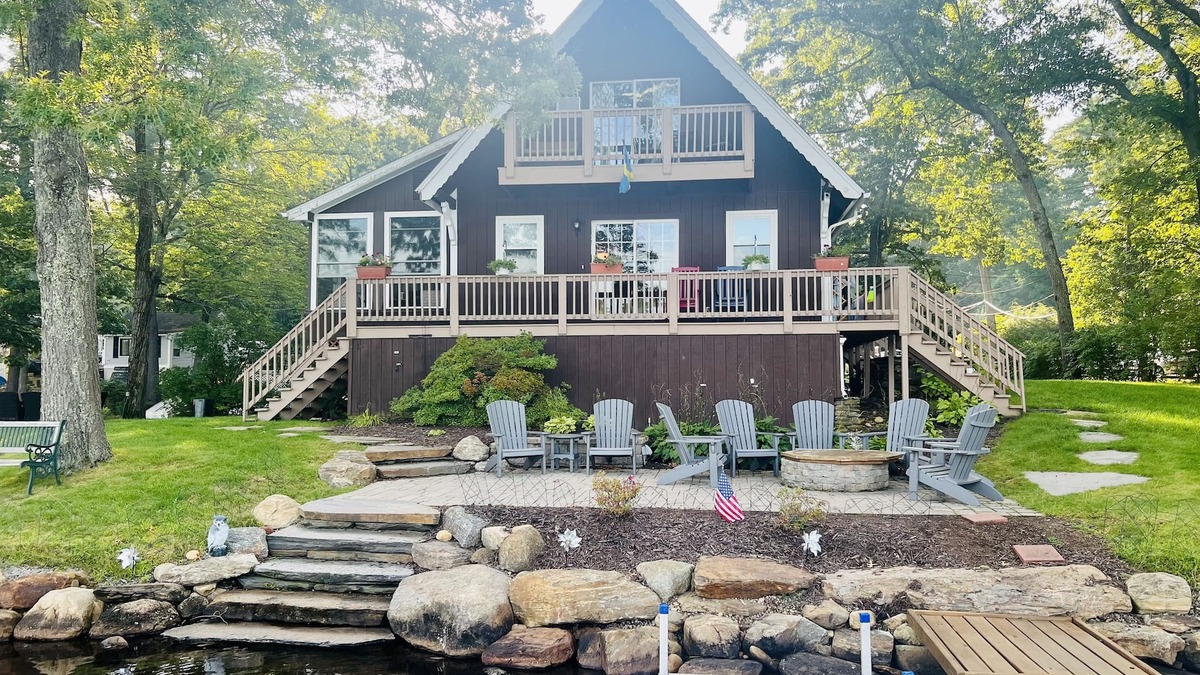 Sturbridge House | Direct waterfront Lake House, stunning views Sleeps 8 on a private PENINSULA!