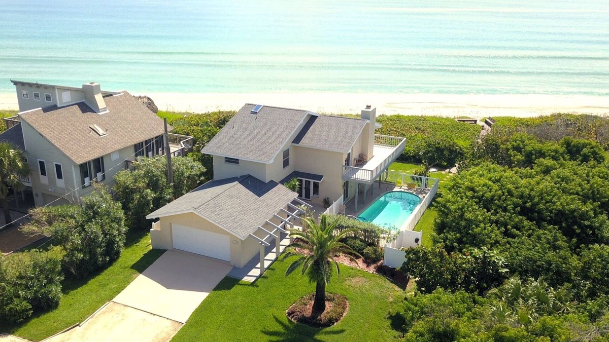 Melbourne Beach House | DIRECTLY ON MELBOURNE BEACH Secluded Oceanfront House Private Beach Private Pool