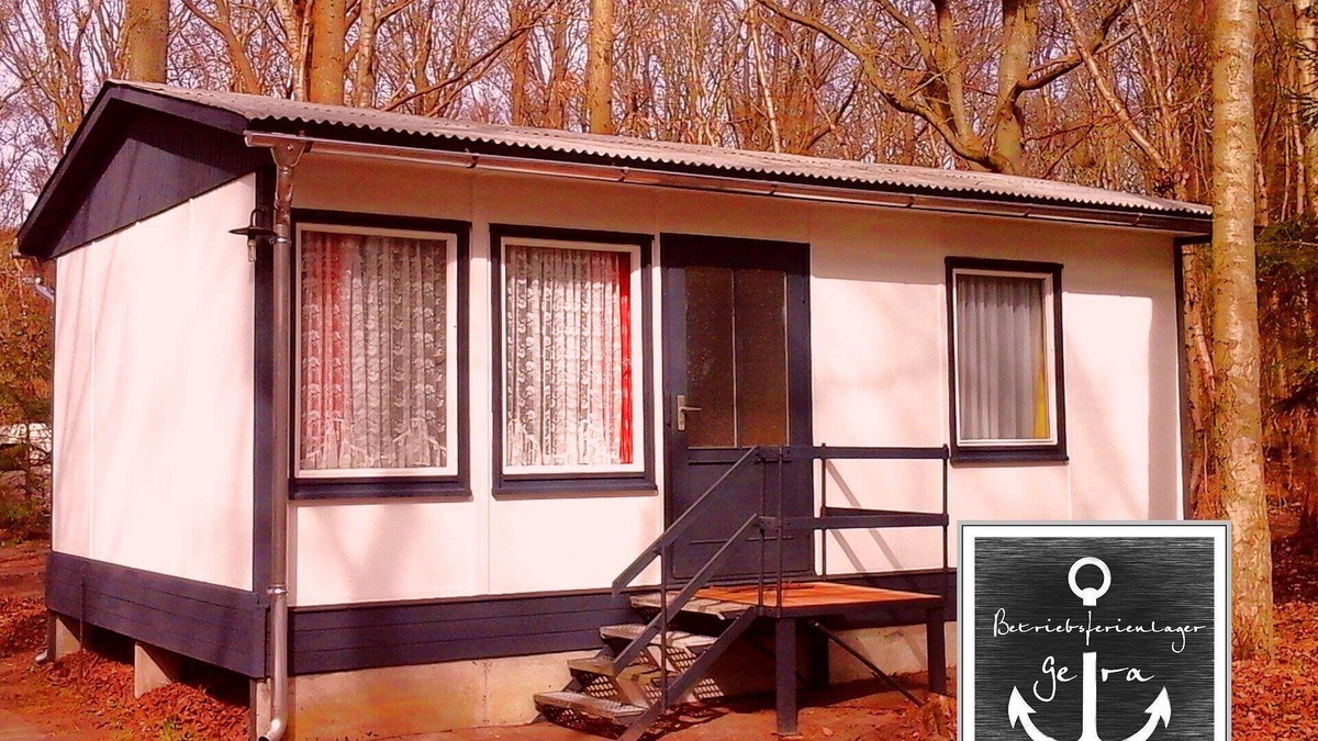 Kreptitz House | DIRECTLY ON THE BALTIC SEA, bungalow for 5 persons, pets welcome, eastern-algae