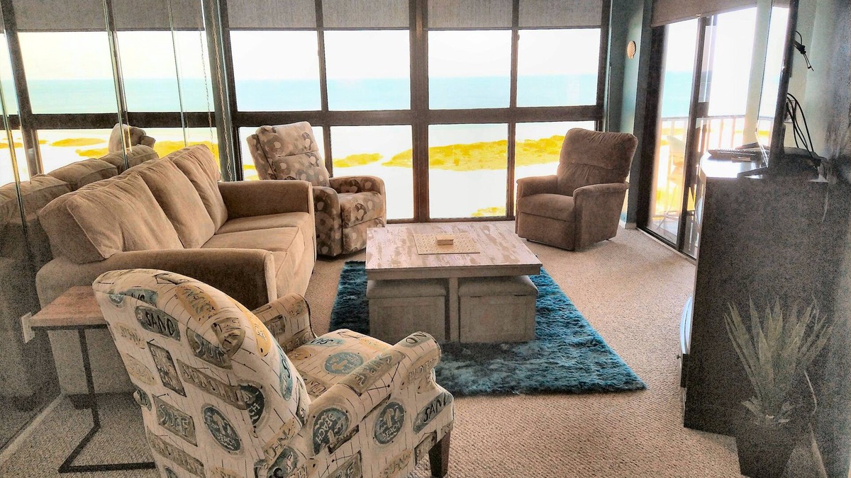 Sand Key Condo | Directly on the Beach! 139 special September 2025 2 week min