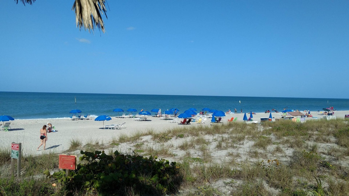 Englewood Condo | Directly on the Key w/Private entry to Englewood Beach and Bayside views! Unit A