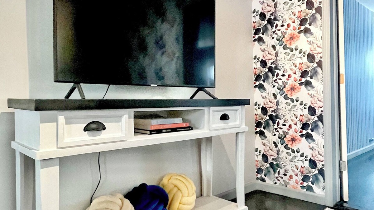 Chelsea Apartment | Disco House - Comfortable Beds - Steps to Highline