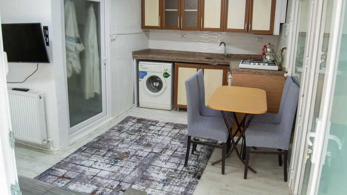 Zeytinburnu Apartment | Discount For Long Stay.Near Metro-Metrobus-Mall