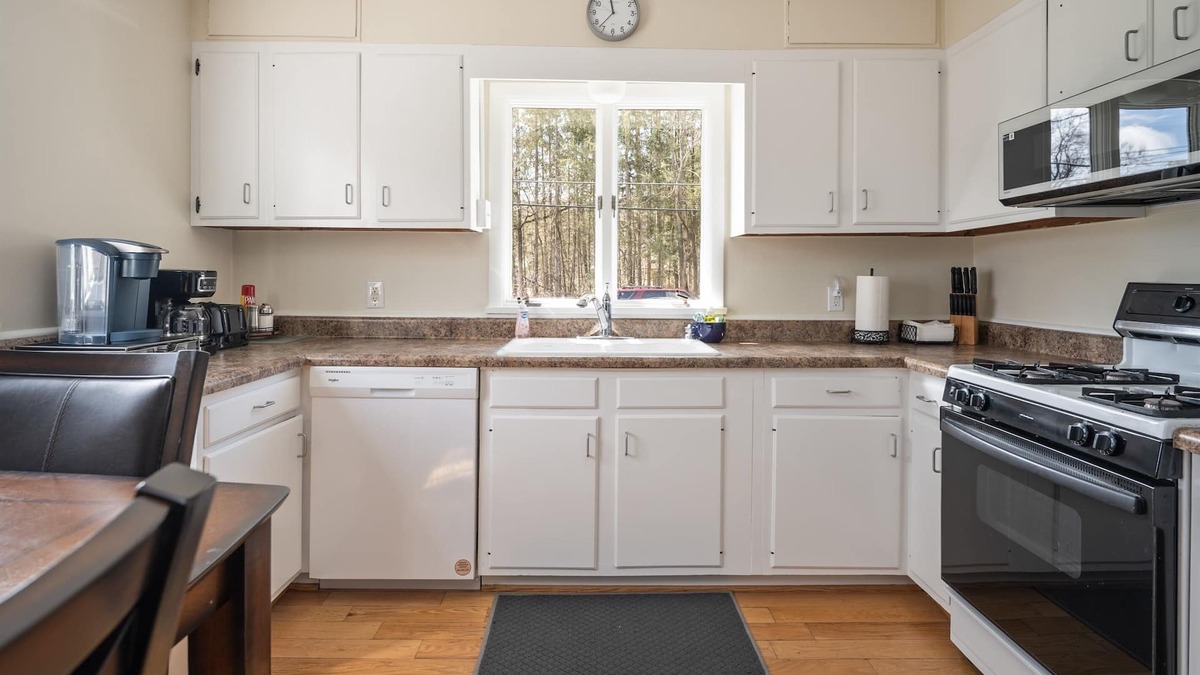 Naples House | Discount! Spacious home in Naples minutes from Wren's Roost,Skiing,Hiking