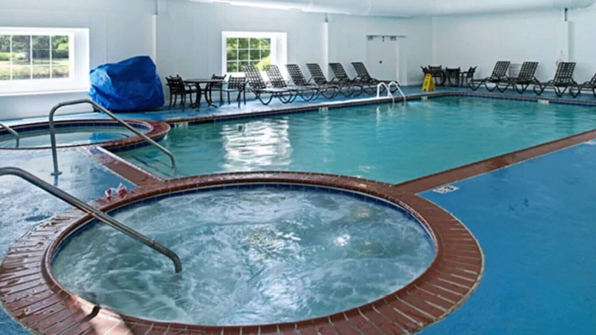 Berkeley Resort | Discounted rates - Ideal resort location in Williamsburg-Historic PowhatanResort