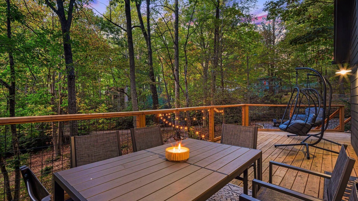 Maggie Valley House | DISCOUNTS! Sleeps 12: Hot Tub, Game Room, Cold Plunge, Fire Pit & Coffee Bar!