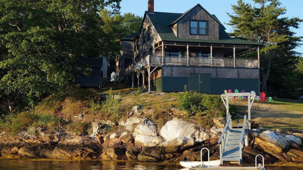 Bayville House | Discover a Family Tradition on Linekin Bay