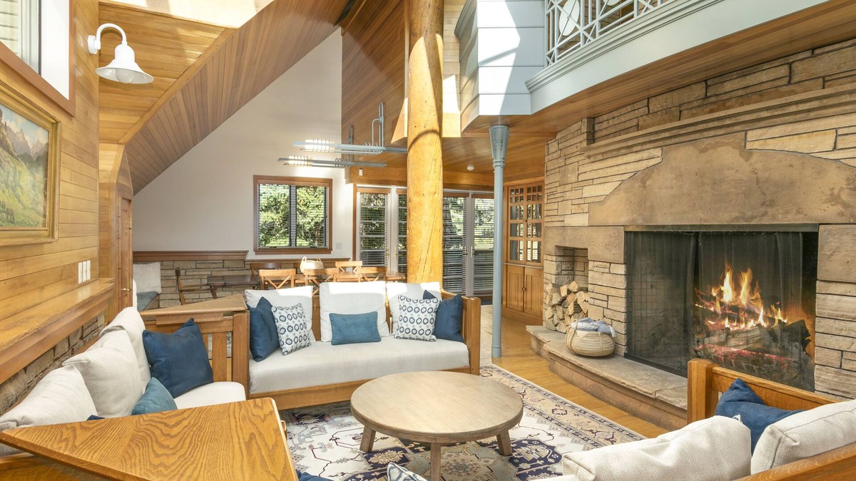 Vail House | Discover an Architectural Gem West