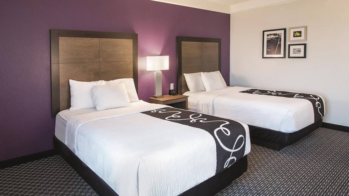 Arlington House | Discover Arlington’s Magic: Comfort-Filled Stay by Six Flags & Stadium!