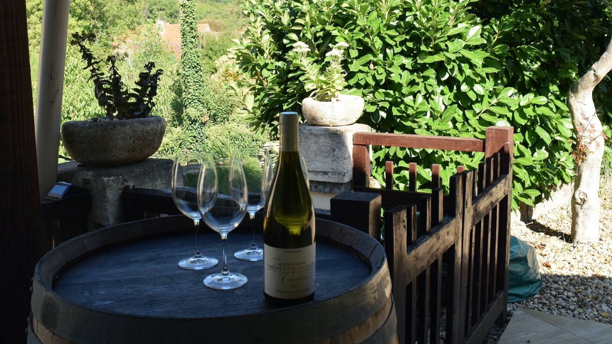Change House | Discover Beaune and surrounding areas. Thermes de Santenay a proximité.