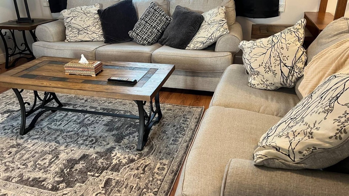 Northwest Edmonton House | Discover comfort with your family at this peaceful place to stay close to WEM.