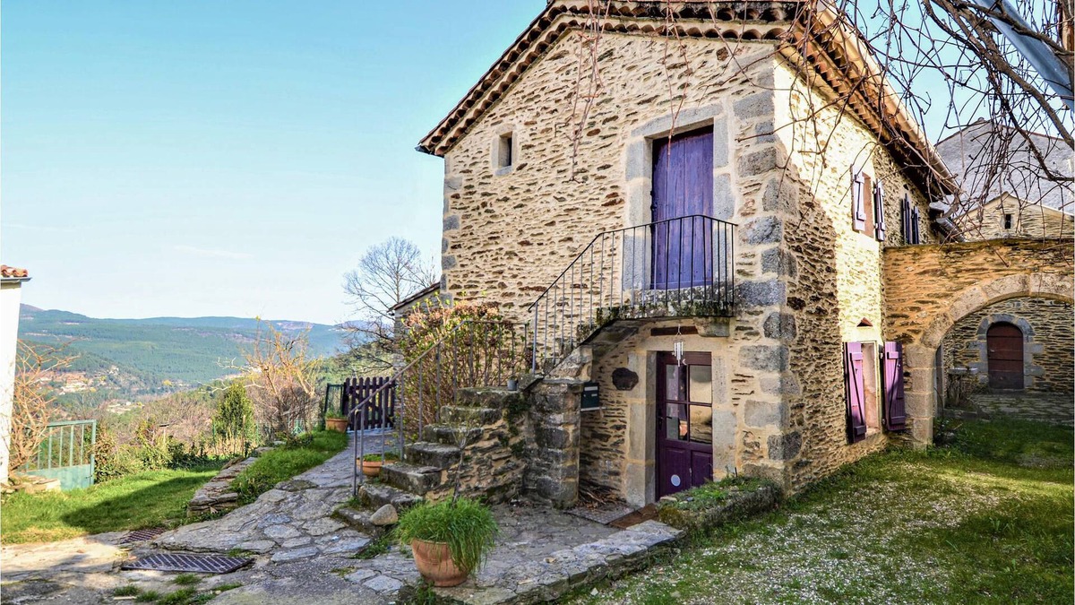 Branoux-les-Taillades House | Discover this pretty cottage in the Cevennes.