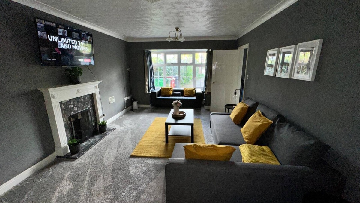 Bray on Thames House | Discover Heaven's Way Heathrow: 25% Off! Near Windsor Castle, Legoland, Windsor!
