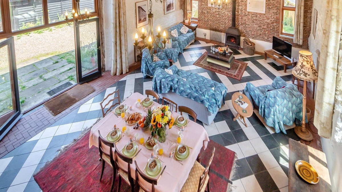 New Buckenham Cottage | Discover historic charm at St Mary’s Chapel.