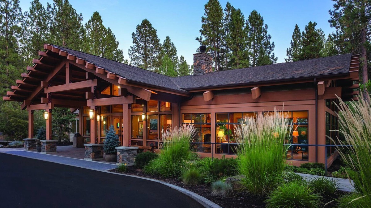 Bend Resort | Discover impressive restaurants and breweries !