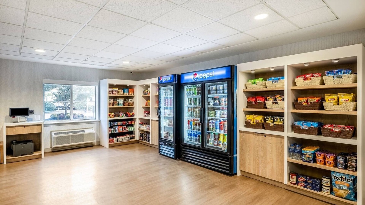 Exchange Place North Hotel | Discover J. Owen Grundy Park! Four Modern Units, Free Local Shuttle, Parking