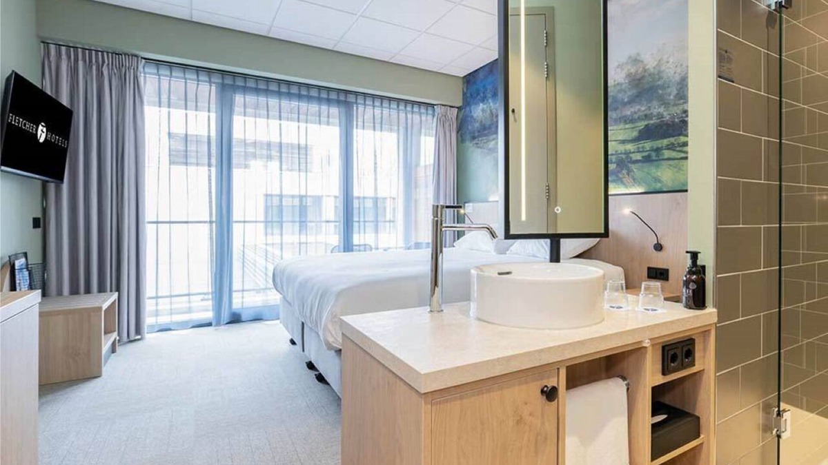 Marknesse Hotel | Discover Nature’s Beauty from a Cozy Rooms with Terrace - 2 Family Suites