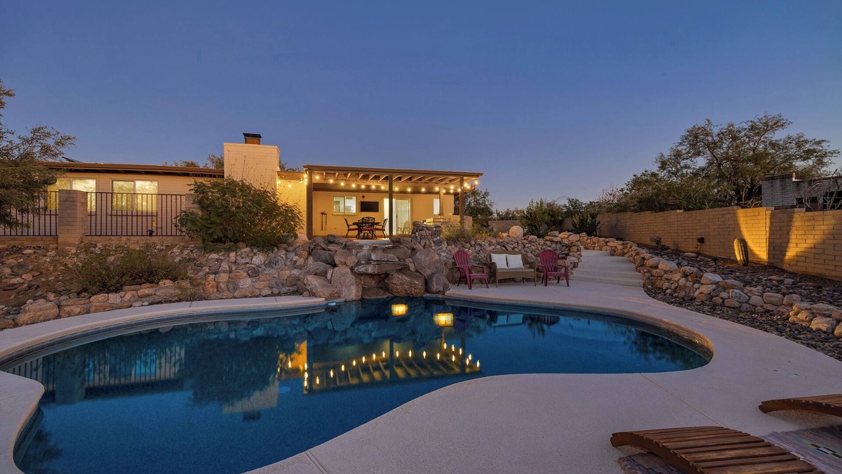 Ranchos De La Canada House | Discover Oro Valley, just a quick 18-min drive from University of Arizona