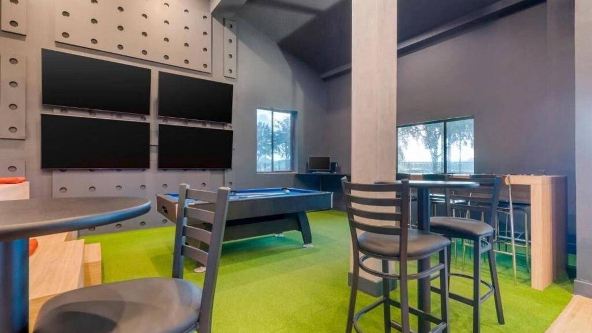 Wesley Chapel Hotel | Discover Peaceful Comfort Steps from The Grove's Vibrant Scene! w/Outdoor Pool!