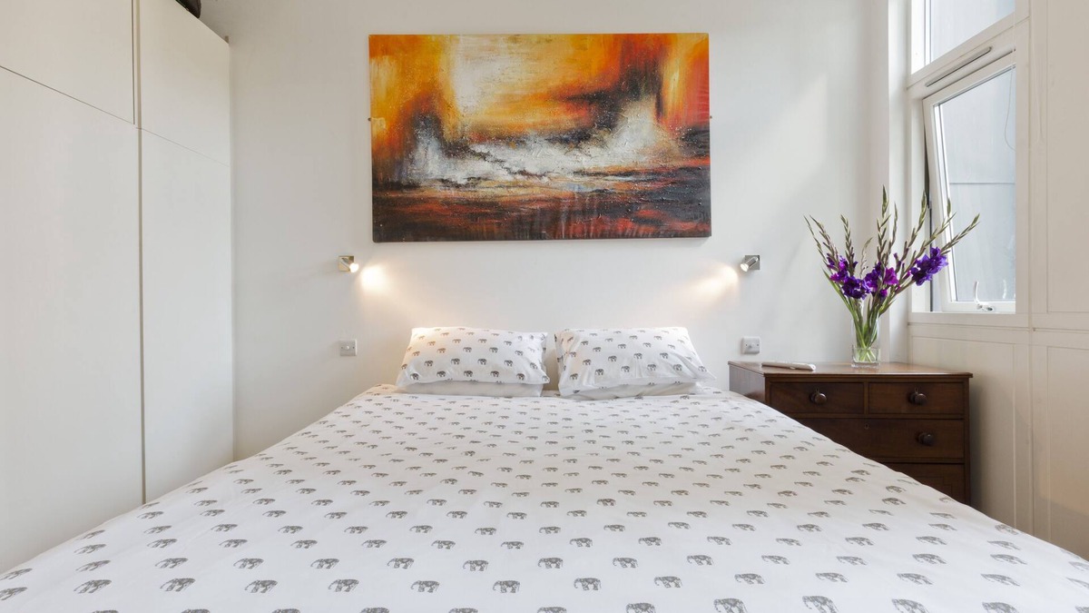 Vincent Square Apartment | Discover Riverside Comfort at Tate Britain: Stylish 1-Bed Apartment (Sleeps 4)